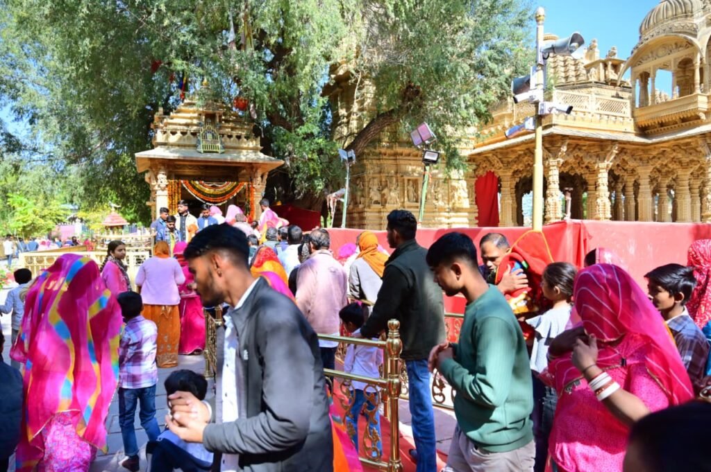 जसोलधाम में माघ शुक्ल पक्ष सप्तमी को उमड़ा आस्था का जनसैलाब 2 जसोलधाम में माघ शुक्ल पक्ष सप्तमी को उमड़ा आस्था का जनसैलाब 1001965427