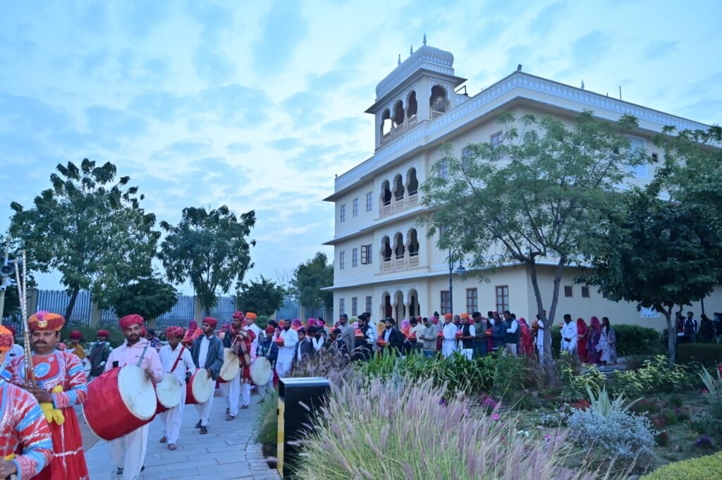 माघ शुक्ल पक्ष त्रयोदशी पर जसोलधाम में उमड़ा श्रद्धालुओं का सैलाब 3 माघ शुक्ल पक्ष त्रयोदशी पर जसोलधाम में उमड़ा श्रद्धालुओं का सैलाब 1001993671