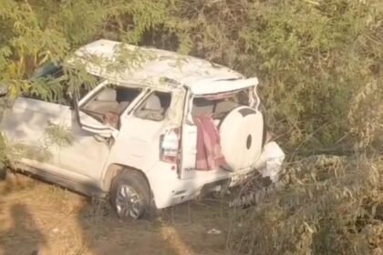 सिवाना क्षेत्र में दर्दनाक सड़क हादसा: दर्शन से लौट रहे परिवार पर टूटा कहर, युवती की मौत, पांच की हालत नाजुक IMG 20260102 WA0041