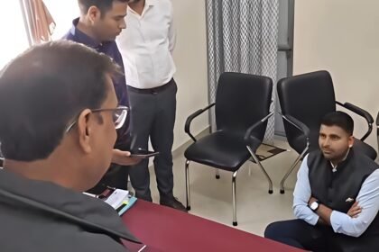 बूंद-बूंद पानी को तरसते ग्रामीण, शिव विधायक रविंद्र सिंह भाटी अधिकारियों के सामने धरने पर बैठे IMG 20260107 WA0134