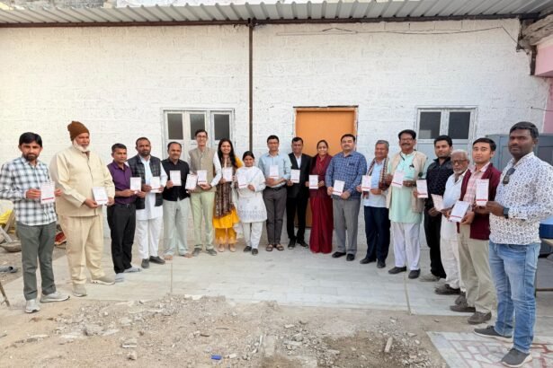 8 फरवरी को होगा “बाड़मेर गौरव सम्मान” कार्यक्रम, तैयारियों को लेकर टीम बाड़मेर की बैठक, सदस्यों को सौंपे अलग-अलग दायित्व 1003625628