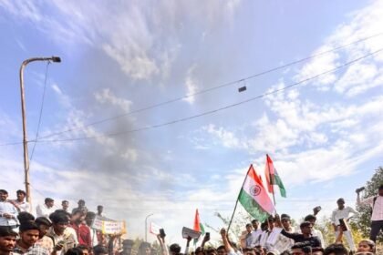 एमबीआर कॉलेज की खेल मैदान भूमि आवंटन पर छात्रों का विरोध, मुख्यमंत्री के नाम सौंपा ज्ञापन 19805186 f24c 4536 9491 50ea6d842e6e