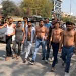 एमबीआर कॉलेज भूमि आवंटन के विरोध में उग्र प्रदर्शन, छात्रों ने अर्धनग्न होकर जताया रोष IMG 20260226 195205