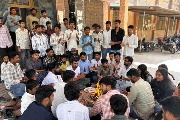 एमबीआर कॉलेज की भूमि पर सरकारी कार्यालय प्रस्ताव का विरोध तेज, छात्रों ने किया सद्बुद्धि यज्ञ d73e848e 8fd6 4099 8337 b2583bb3dbbb