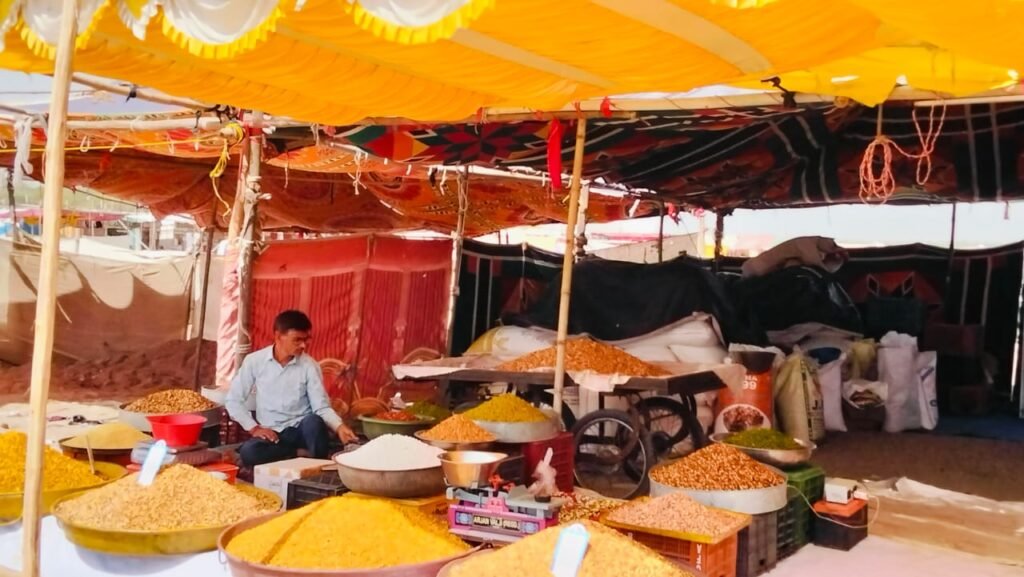 15 मार्च से श्री मल्लीनाथ पशु मेले का शुभारंभ तिलवाड़ा में बढ़ी रौनक, दूर-दराज से पशुपालकों के साथ पशुओं की आवक शुरू 1002161444