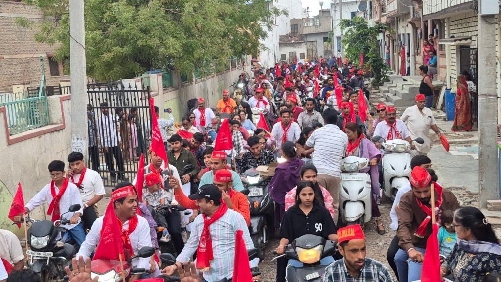 झूलेलाल जन्मोत्सव धूमधाम से मनाया, भव्य वाहन रैली व शोभायात्रा से गूंजा शहर 4 झूलेलाल जन्मोत्सव धूमधाम से मनाया, भव्य वाहन रैली व शोभायात्रा से गूंजा शहर 1002190665