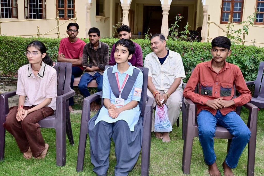 मेधावी प्रतिभाओं का भव्य अभिनंदन — शिक्षा, संस्कार एवं उत्कृष्टता का प्रेरक आयोजन 2 मेधावी प्रतिभाओं का भव्य अभिनंदन — शिक्षा, संस्कार एवं उत्कृष्टता का प्रेरक आयोजन 1002213986