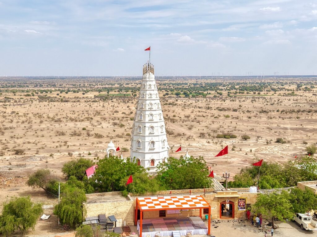 भव्य देव दर्शन यात्रा — भक्ति, आस्था, सेवा एवं अपनत्व का दिव्य संगम 4 भव्य देव दर्शन यात्रा — भक्ति, आस्था, सेवा एवं अपनत्व का दिव्य संगम 1002214174