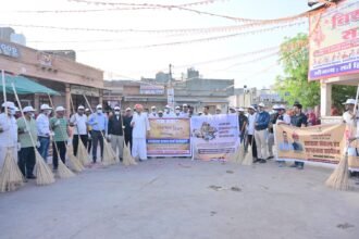 राजस्थान दिवस समारोह के अंतर्गत जसोल में स्वच्छता अभियान एवं श्रमदान कार्यक्रम आयोजित IMG 20260314 WA00201