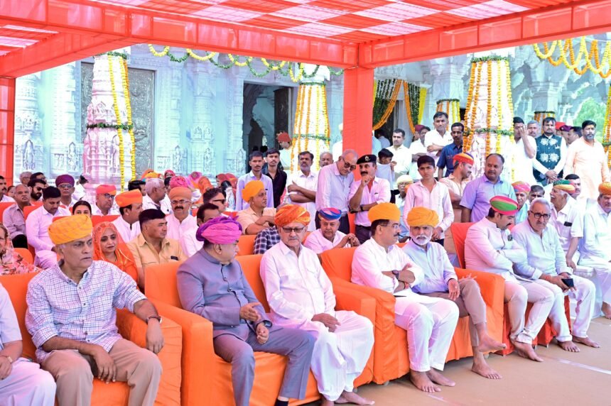 श्री नागणेच्या माता मंदिर (नागाणा) में चैत्र नवरात्रा के पावन अवसर पर भव्य धार्मिक आयोजन ,दर्शन एवं हवन पूजन सम्पन्न IMG 20260324 WA0101