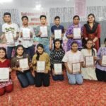 सिन्धी भाषा दिवस पर बालोतरा में संगोष्ठी, विद्यार्थियों को सर्टिफिकेट देकर किया सम्मानित WhatsApp Image 2026 04 10 at 7.54.11 PM